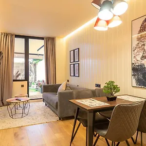 https://bilbao-metropolitan-apartments-by-bossh-hotels.bilbaohotelsspain.com