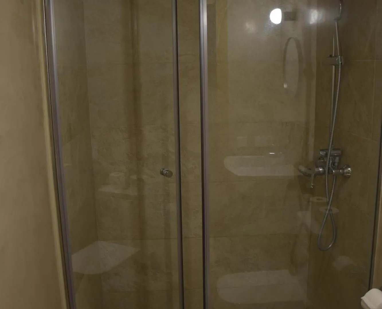 Chacon Apartments & Suites エステポナ
