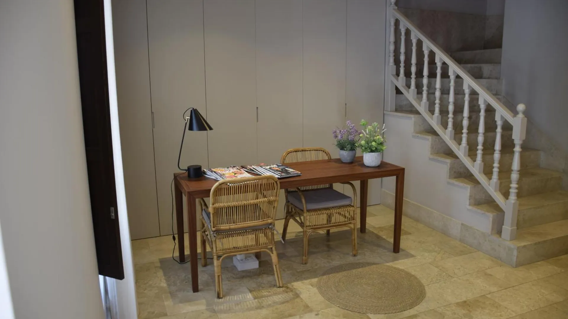 Chacon Apartments & Suites エステポナ