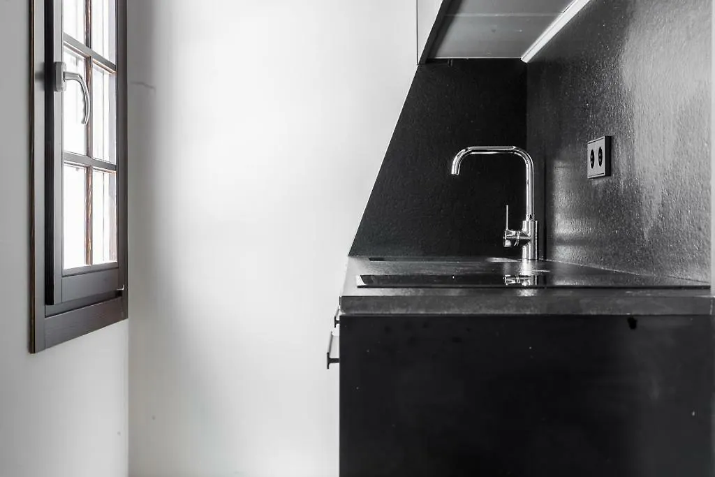 Chacon Apartments & Suites エステポナ