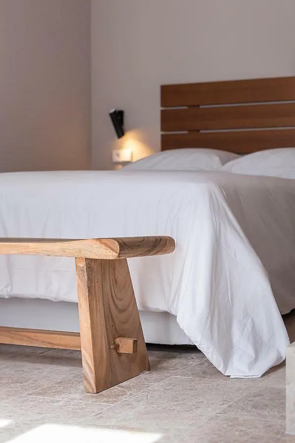 Chacon Apartments & Suites エステポナ